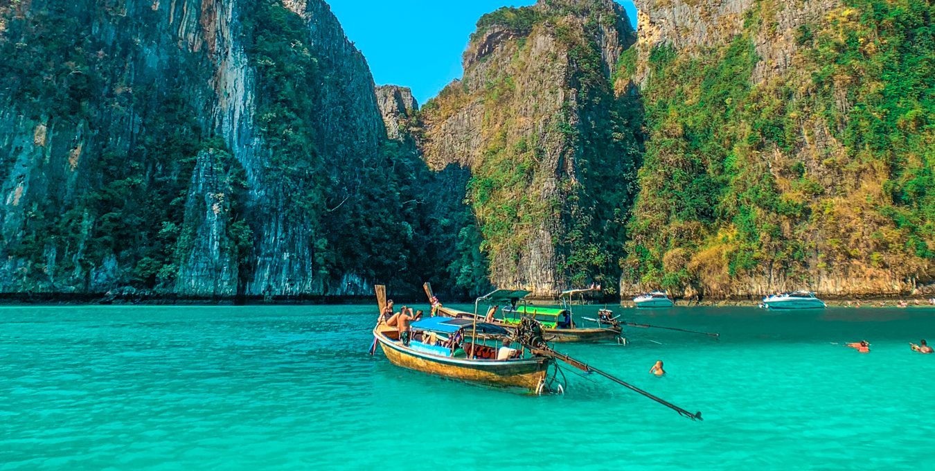 phi phi 1 of 1 1350x680